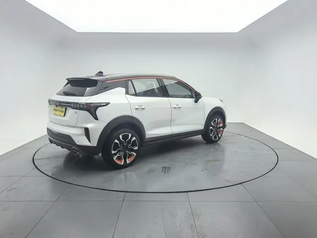 LYNK & CO Lynk 06 1.5T Yao Halo
