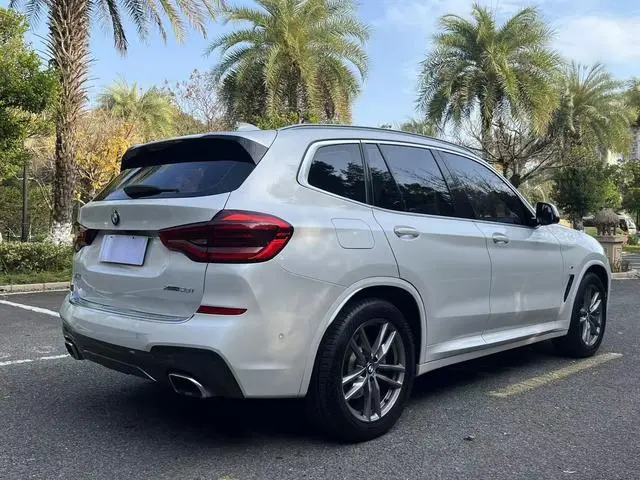 BMW BMW X3 xDrive25i M sports suit