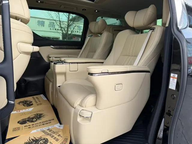 TOYOTA Wilfa Dual engine 2.5L HV Premium Edition