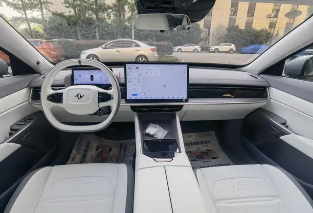 Dongfeng eπ eπ007 Pure electric 540 four-wheel drive Max version