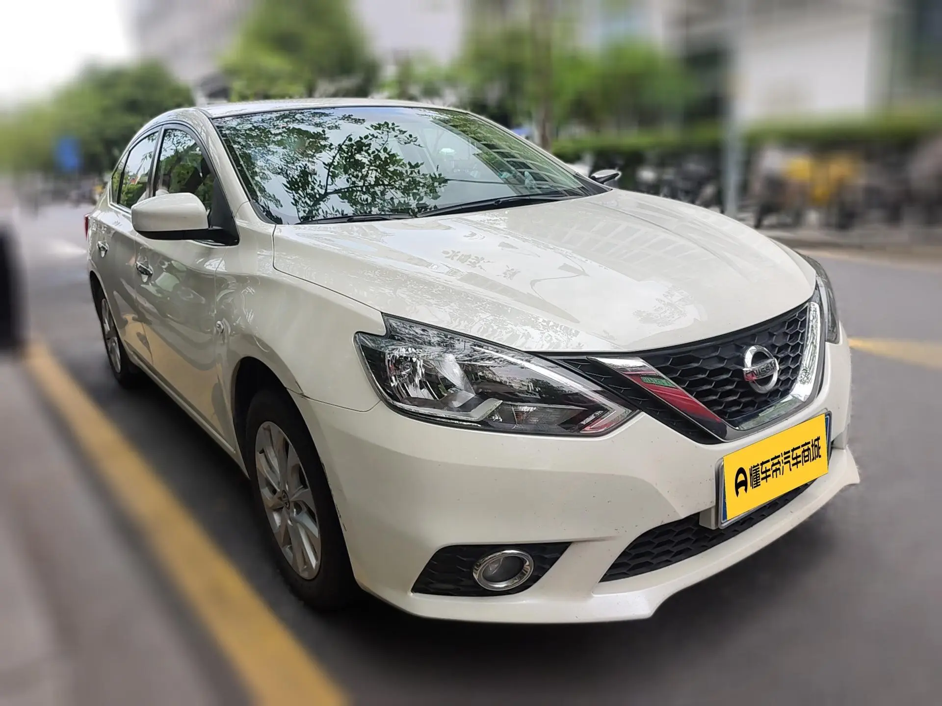 Nissan Xuan Yi Classic 1.6 XL CVT Deluxe Edition