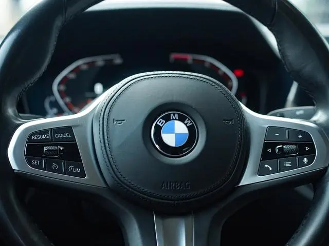 BMW BMW 3 Series 325Li M sports suit