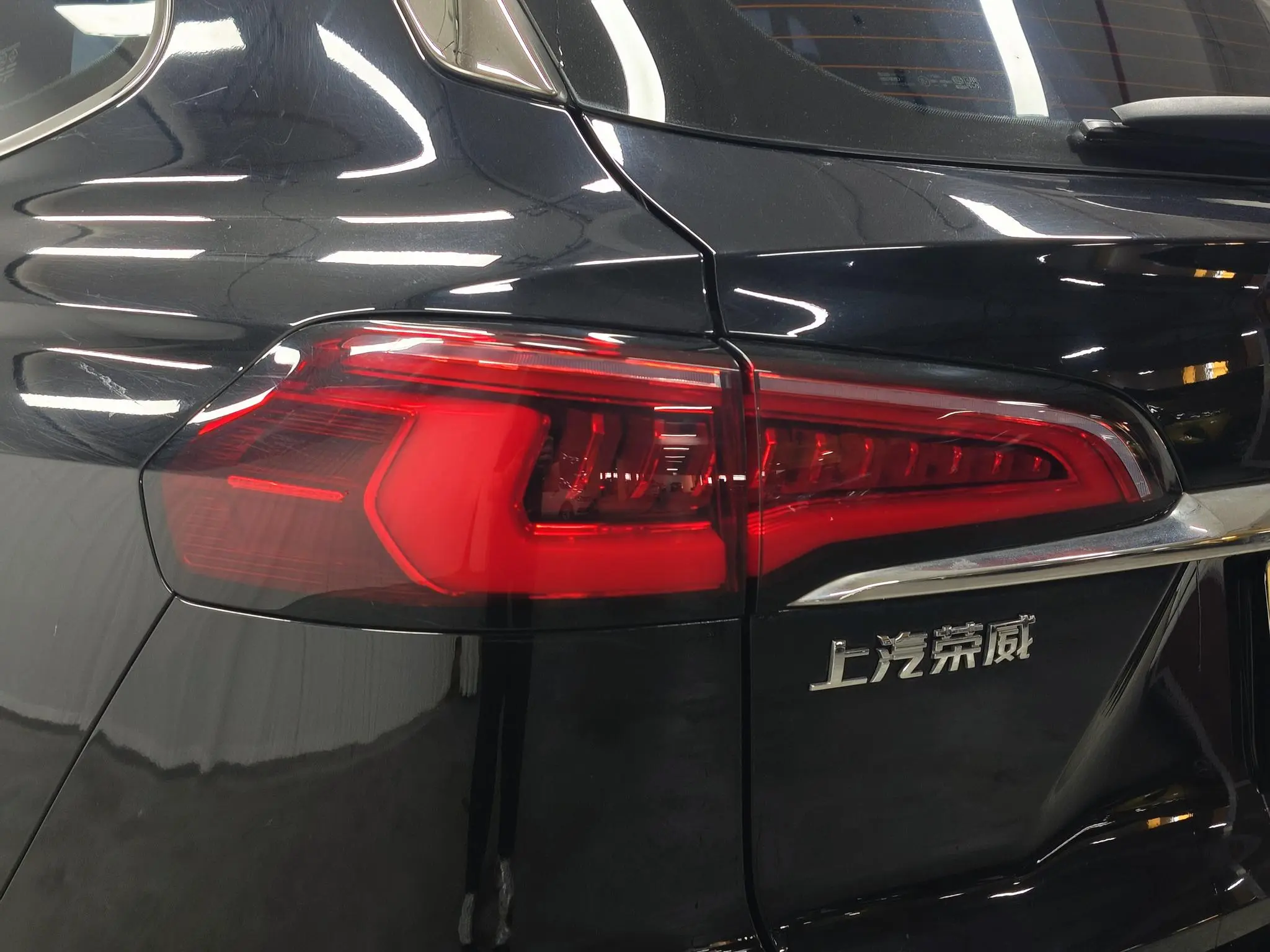 Roewe Roewe RX5 MAX Supreme series 300TGI automatic Luxury Cockpit Version