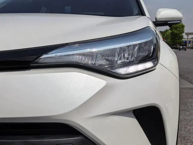 TOYOTA Toyota C-HR 2.0L Comfort Version