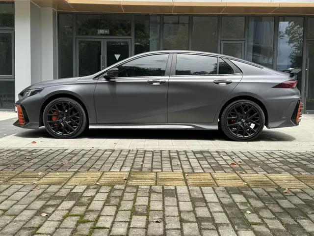 GAC Shadow Leopard 270T J16 R-Style track version