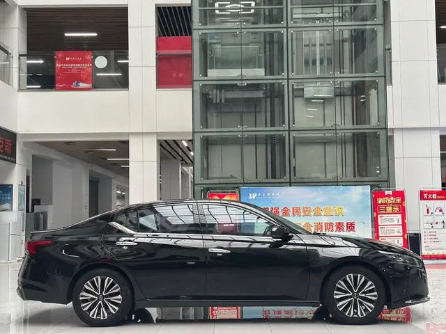 Nissan Teana 2.0L XL-TLS Enjoy Edition