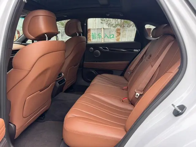 GENESIS Genisys G80 2.5T two-wheel drive Deluxe edition