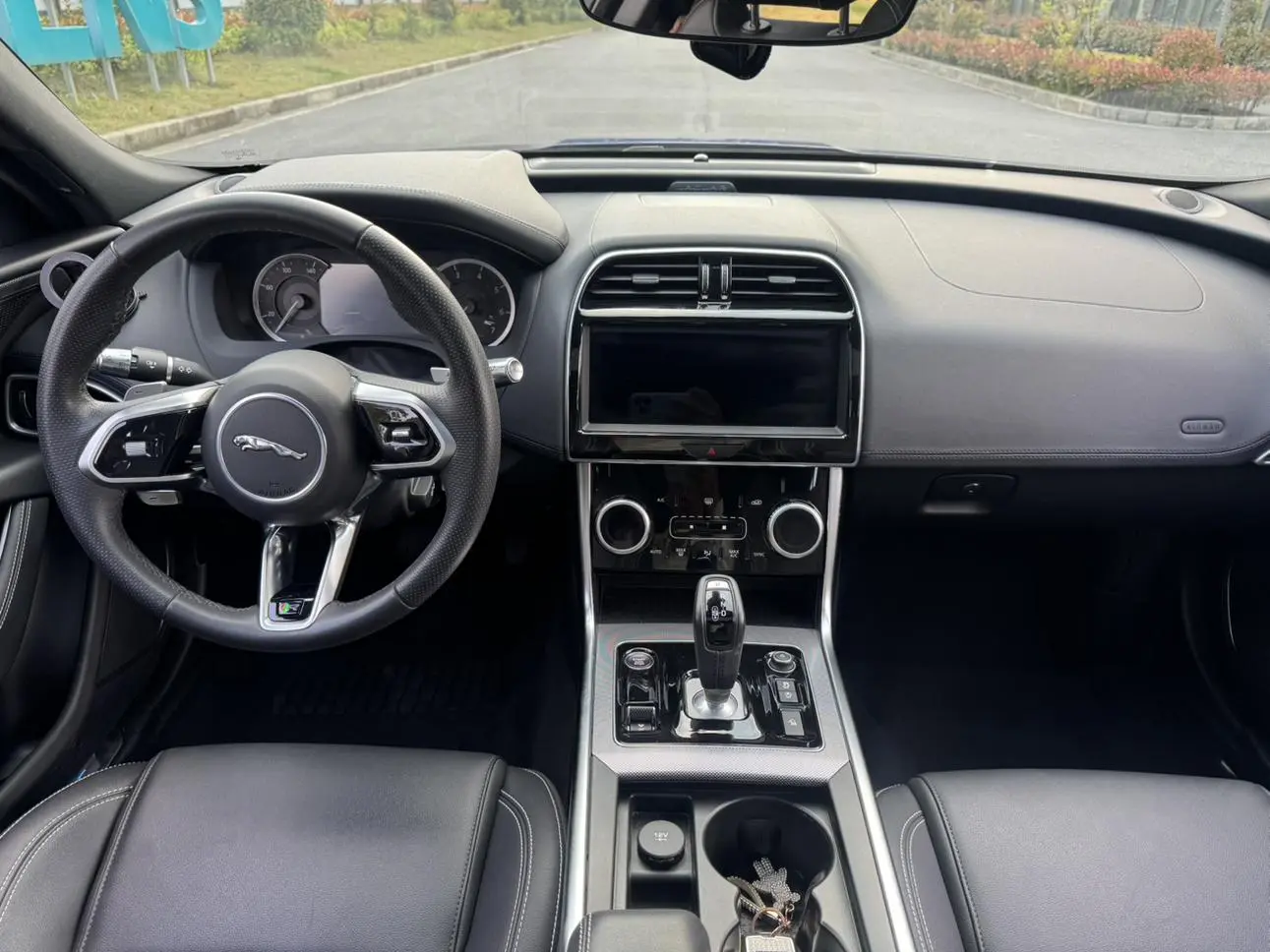 Jaguar Jaguar XEL 2.0T 200PS R-DYNAMIC S Enterprising Sports Edition
