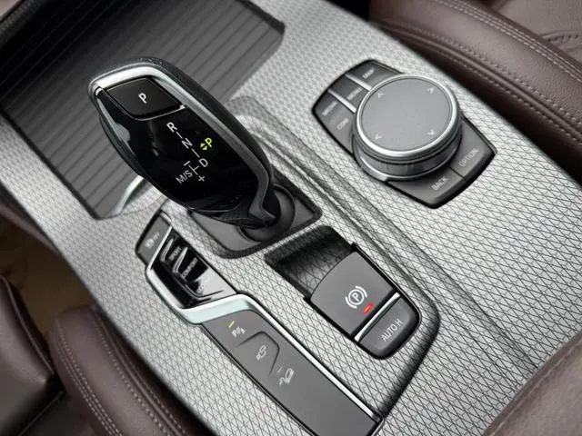 BMW BMW X4 xDrive25i M Sports Yao Ye Suit