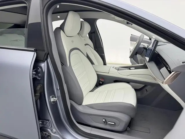 Dongfeng eπ eπ007 Pure electric 540 four-wheel drive Max version