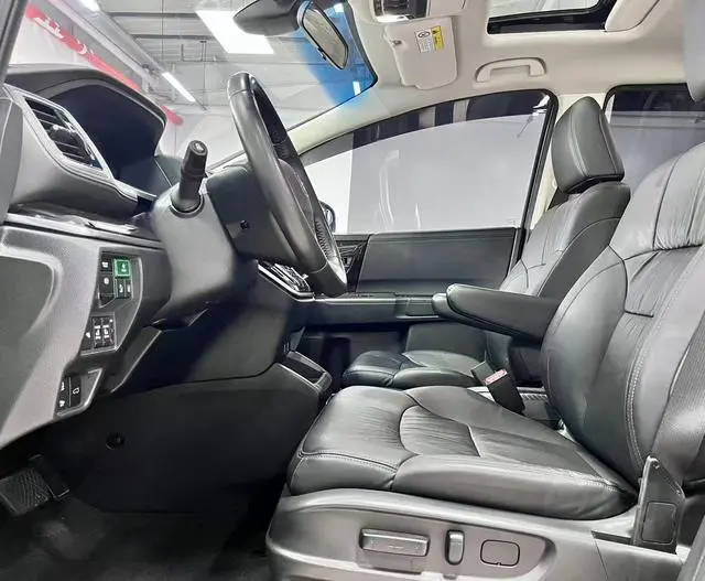 Honda Odyssey 2.0L Sharp*Exclusive Edition