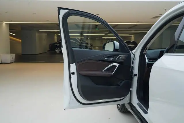 BMW BMW X1 sDrive25Li X design set
