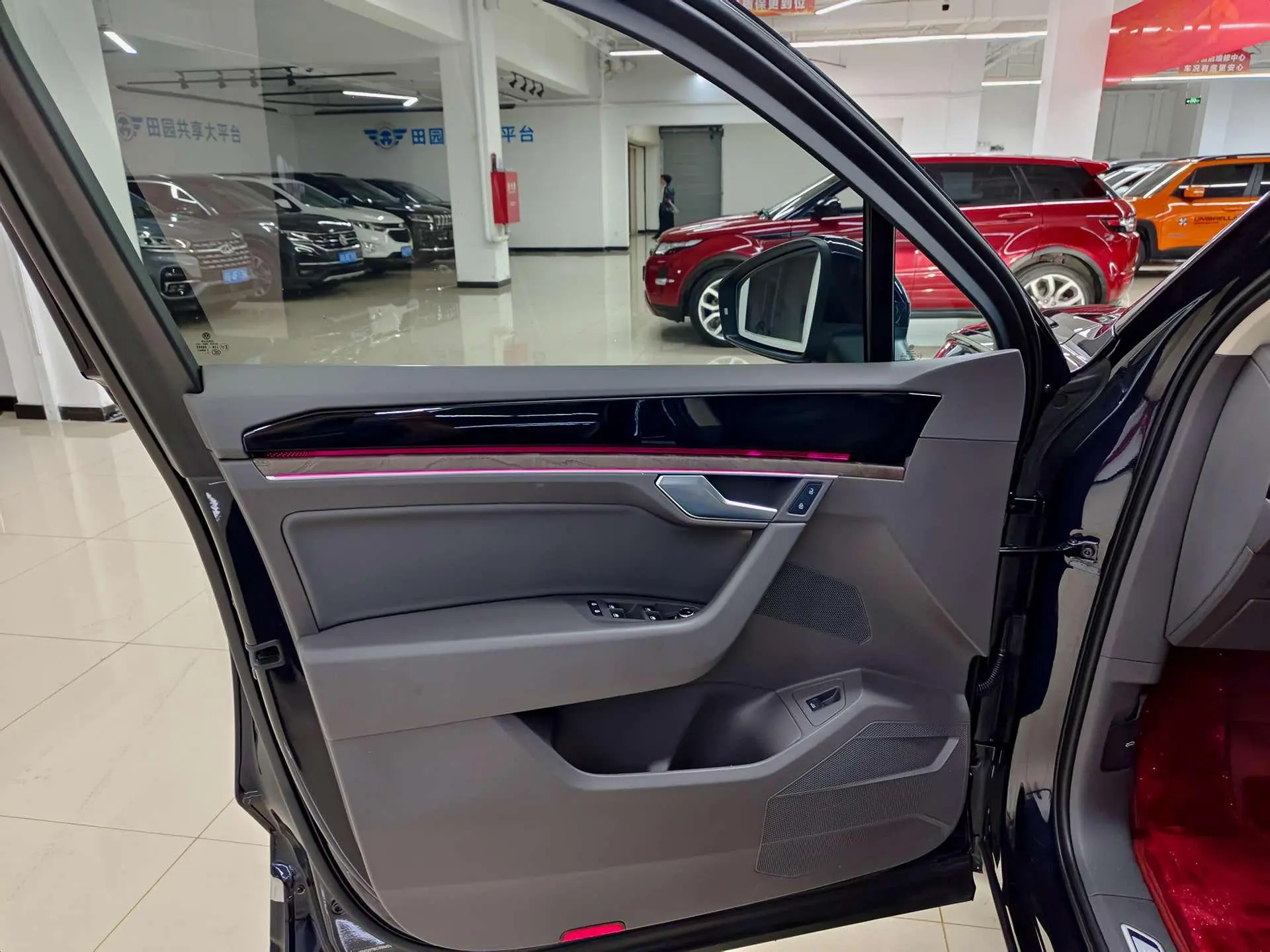 Volkswagen Touareg 2.0 TSI Sharp Wing Version