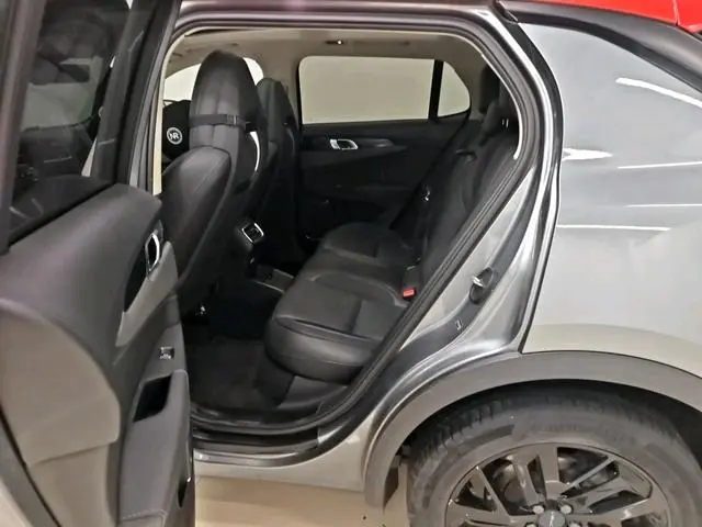 LYNK & CO Lynk &Co. 01 EM-P 1.5T Jin Pro Country VI