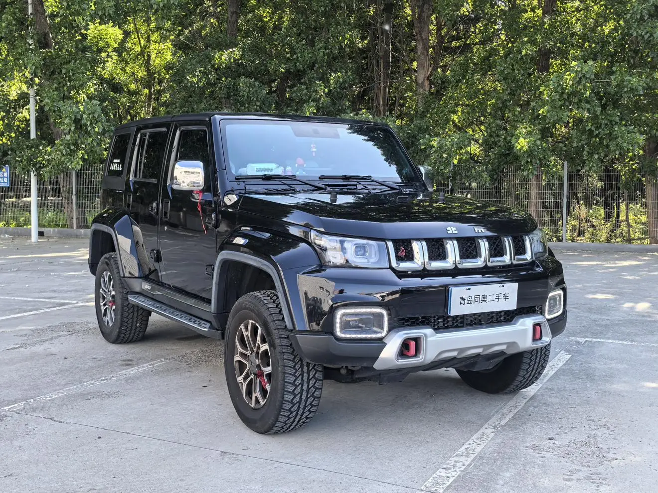 Beijing Beijing off-road BJ40 2.0T automatic four-wheel drive City Hunter Glory Edition