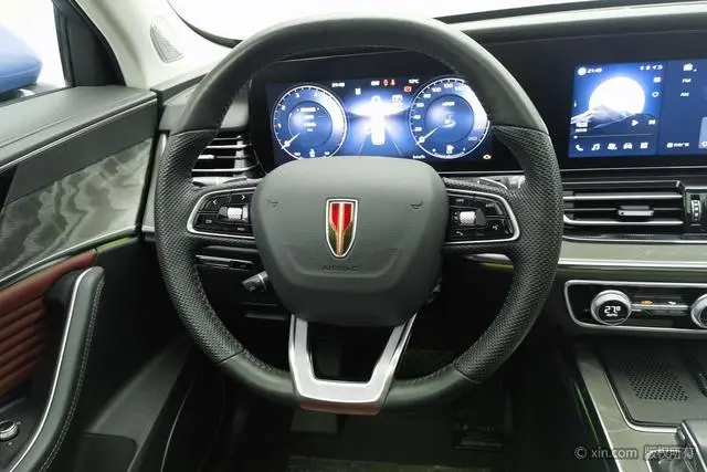 Hongqi Hongqi HS5 2.0T four-wheel drive flag collar Pro version