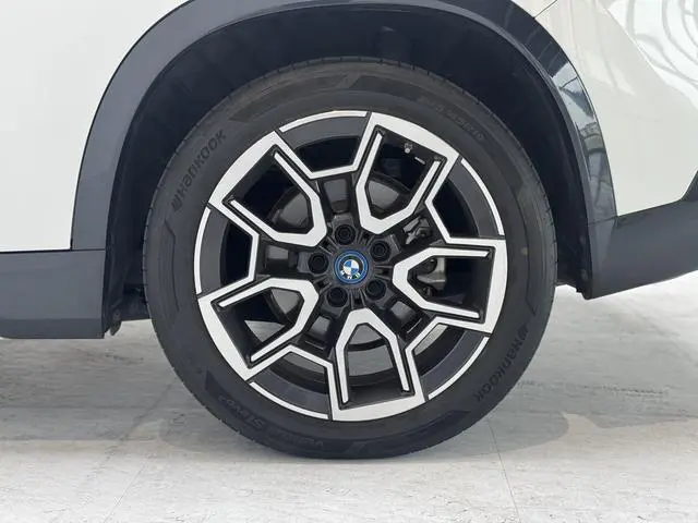 BMW BMW iX1 xDrive30L X design set