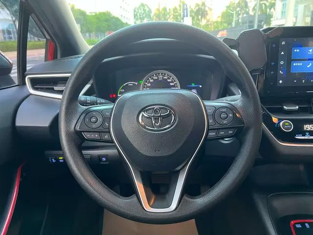 TOYOTA Lei Ling Dual engine 1.8H E-CVT sports version