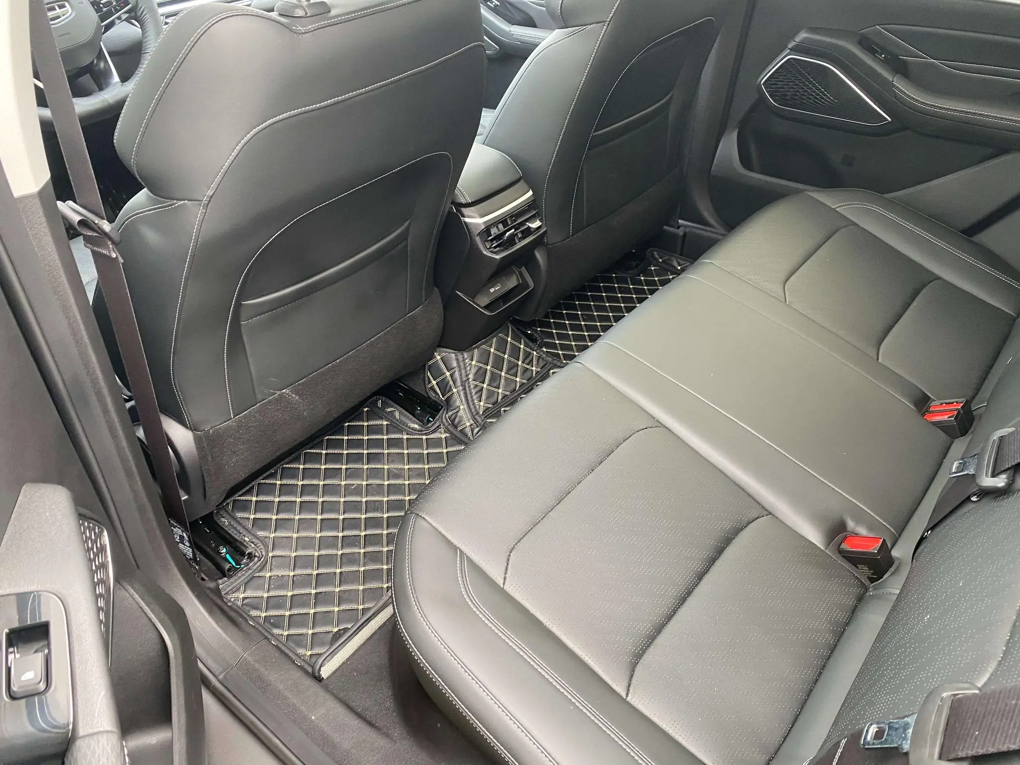 Geely Emgrand 4th generation Champion Edition 1.5L CVT Luxury