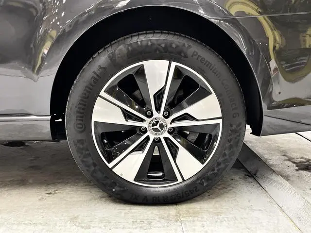 Mercedes-Benz Mercedes-Benz V-class V 260 L Long wheelbase Deluxe Edition
