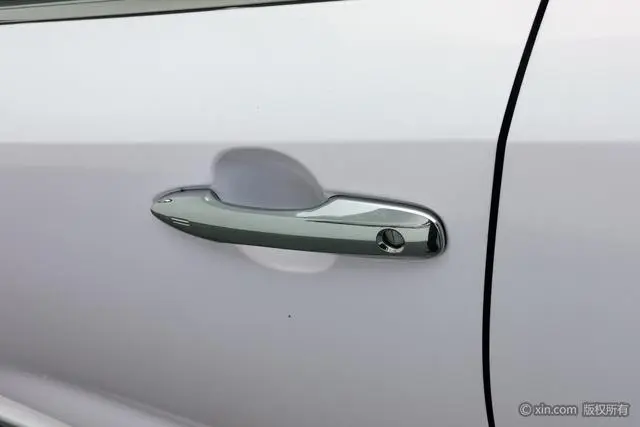 TOYOTA Asian lion 2.0L Premium Edition