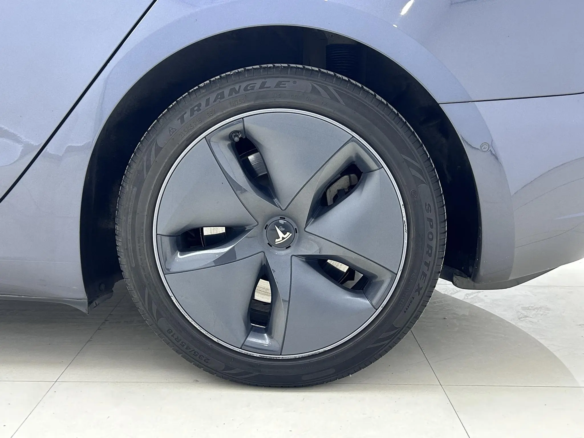 Tesla Model 3 Upgraded version of standard battery life rear drive