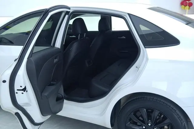 Chevrolet Cruze Redline 320T dual clutch Refreshing Version