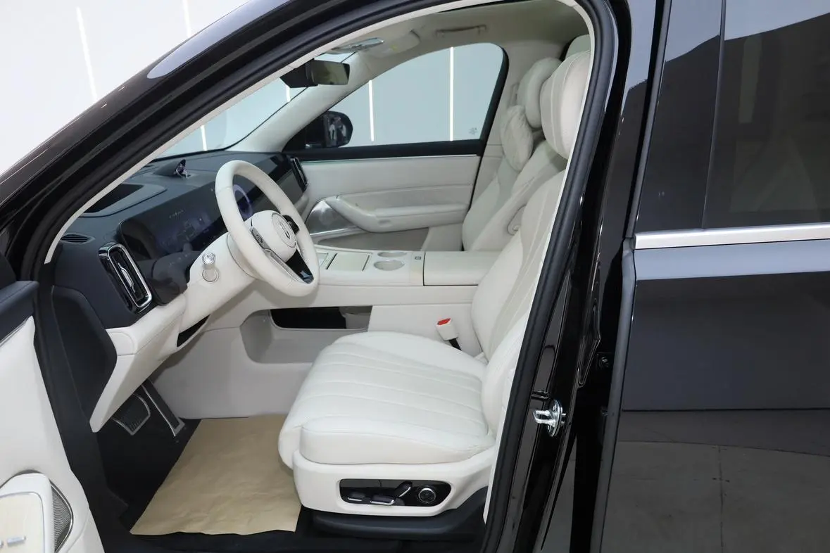 AITO Ask the world M8 Extended range Max five-seater version