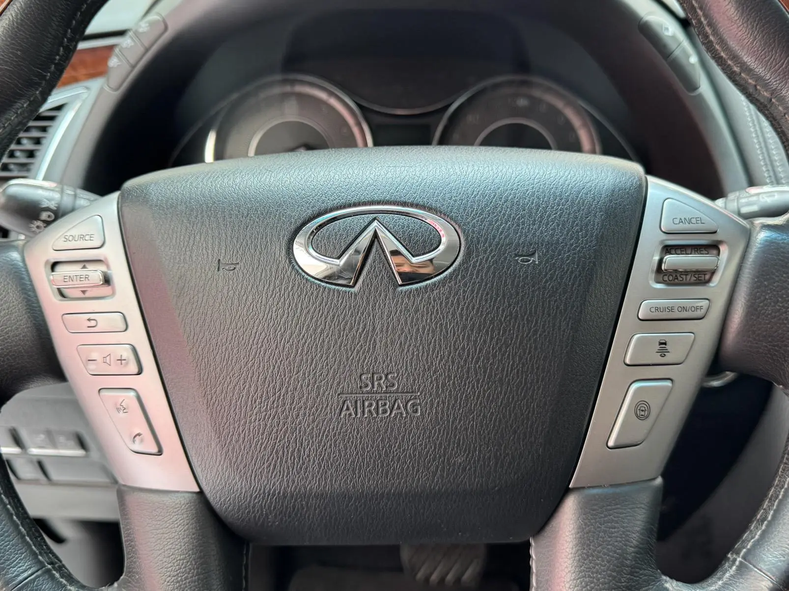 Infiniti Infiniti QX80 5.6L 4WD