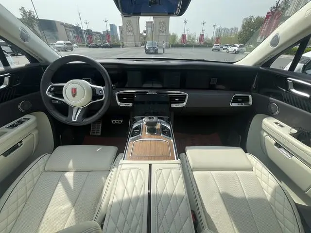 Hongqi Hongqi E-HS9 510km flag collar version four seats
