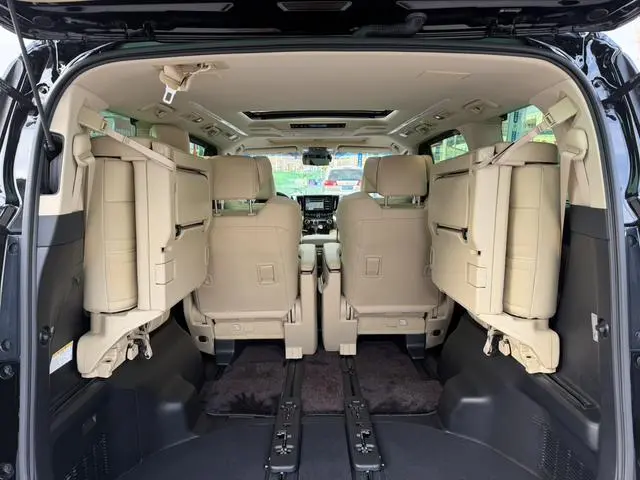 TOYOTA Wilfa Dual engine 2.5L HV Premium Edition