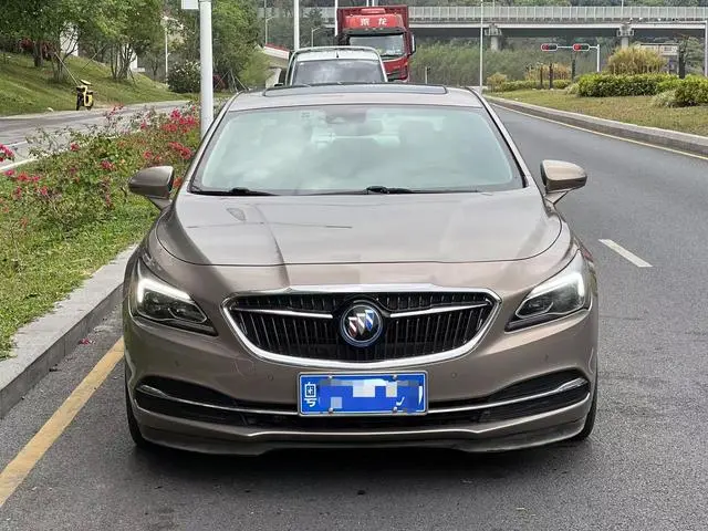 Buick Lacrosse 30H luxury