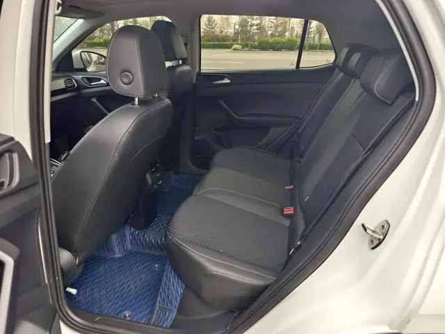 Volkswagen Exploring the shadow 1.5L automatic R-Line