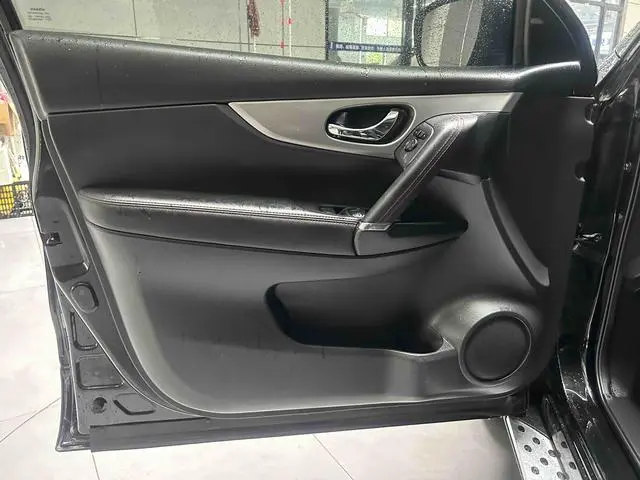 Nissan Qashqai 2.0 L XV Prem Deluxe Edition