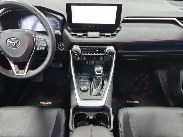 TOYOTA Weilanda PHEV 2.5L four-wheel drive engine version