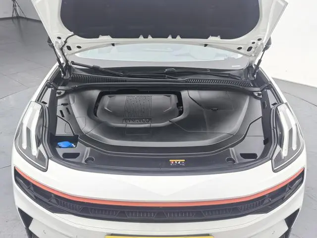LYNK & CO Lynk 06 1.5T Yao Halo