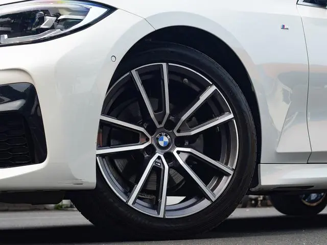 BMW BMW 3 Series 325Li M sports suit