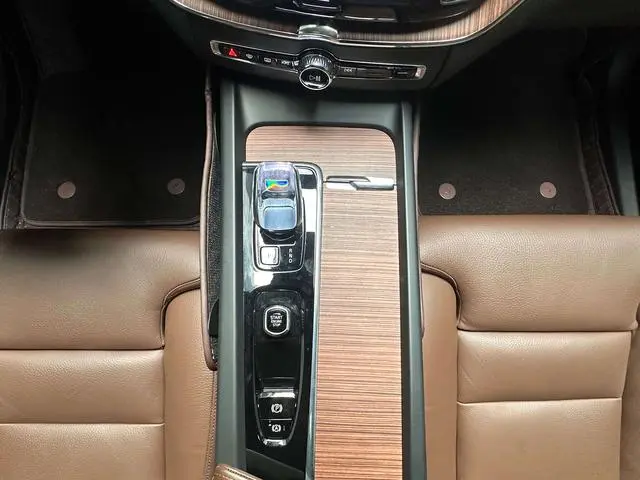 Volvo Volvo XC60 PHEV T8 four-wheel drive long battery life Zhiyuan Deluxe Edition