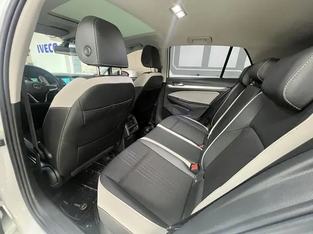 Volkswagen golf 280TSI DSG 30th Anniversary Edition