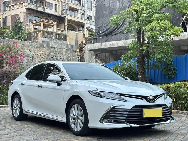 TOYOTA Camry 2.0G Deluxe Edition