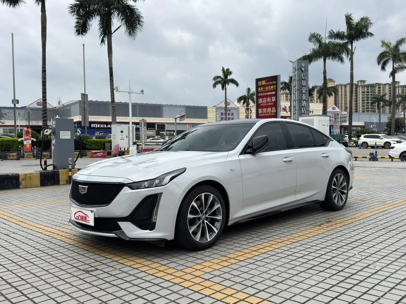 Cadillac Cadillac CT5 28T leading sports type