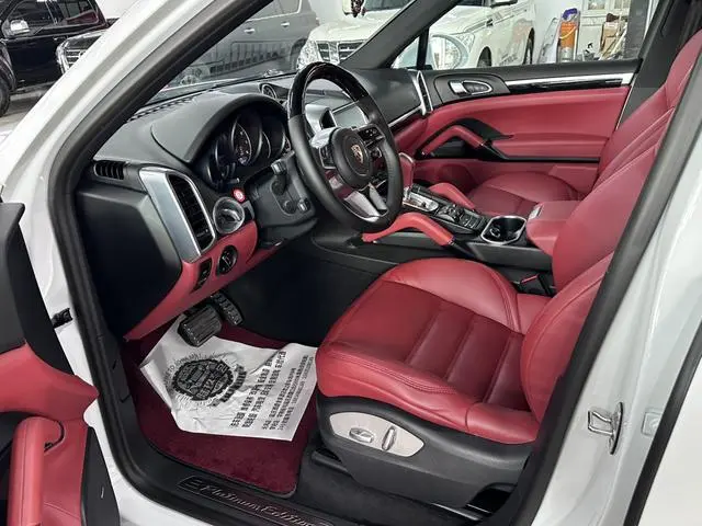 Porsche Cayenne Cayenne Platinum Edition 3.0T