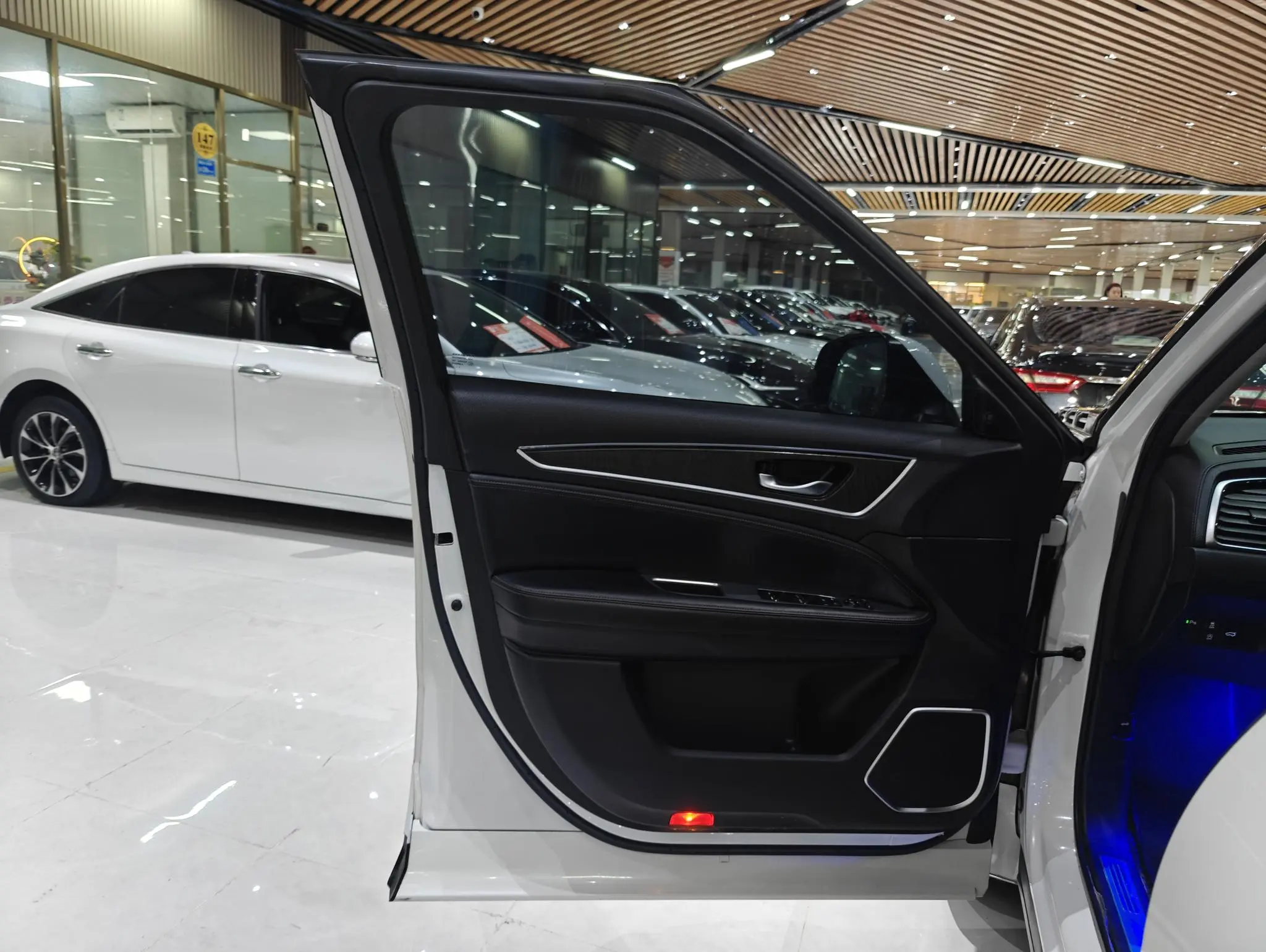 Honda Crown Road 240 TURBO CVT Smart Edition