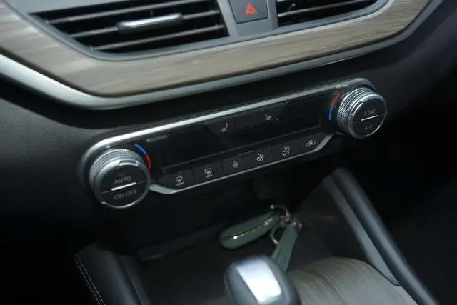 Nissan Teana 2.0 L XL Upper AD1 Smart Line Pilot Edition