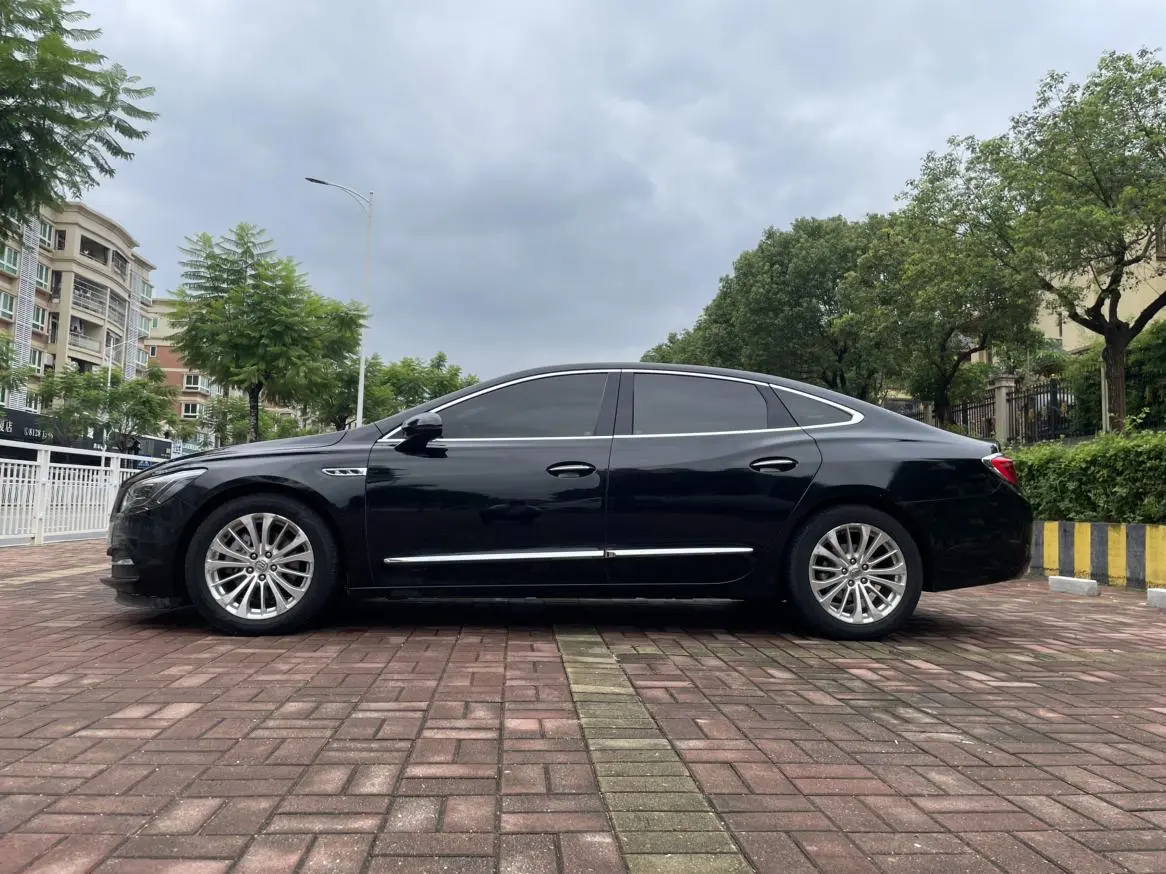 Buick Lacrosse 28T luxury