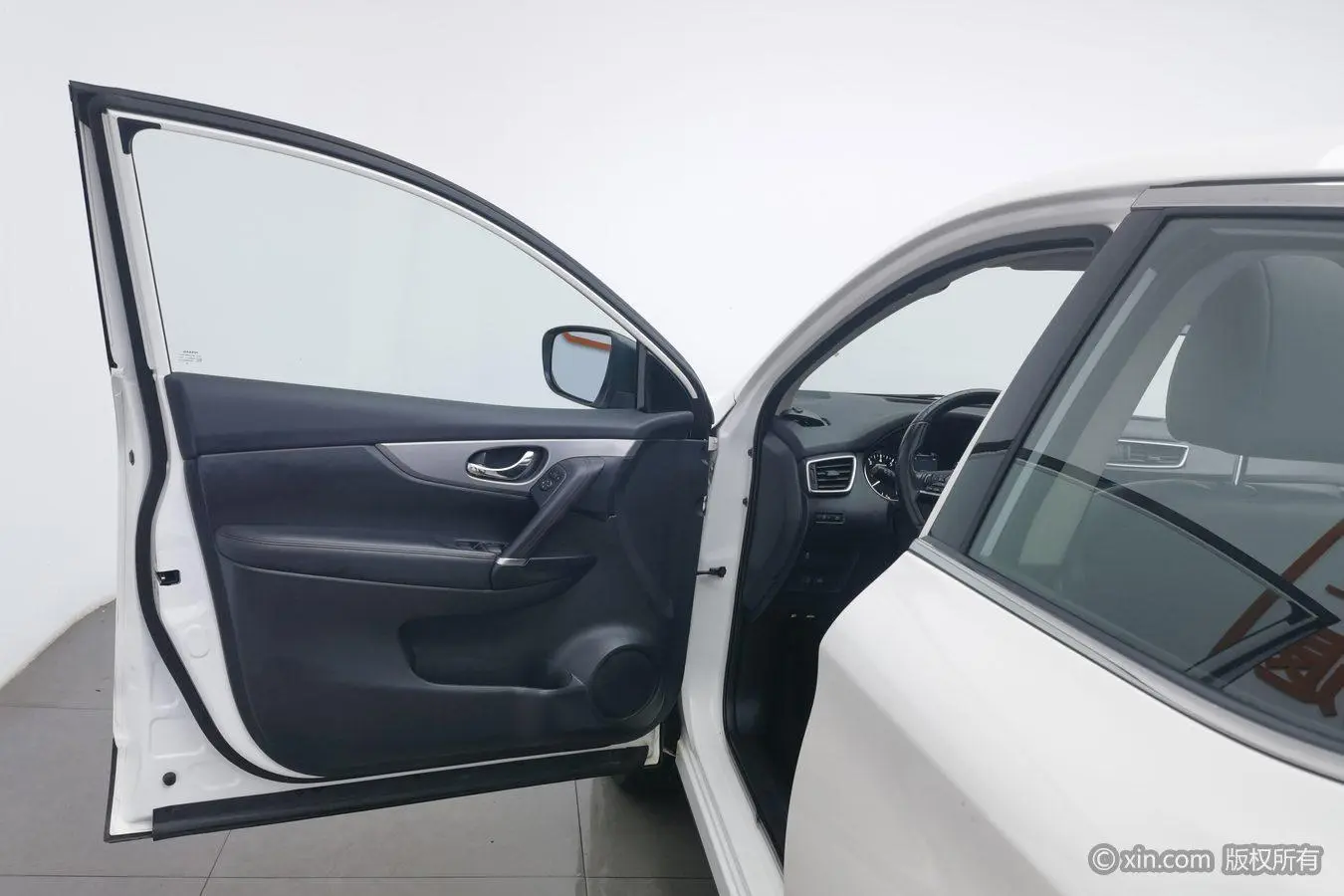 Nissan Qashqai 2.0L CVT Deluxe Edition