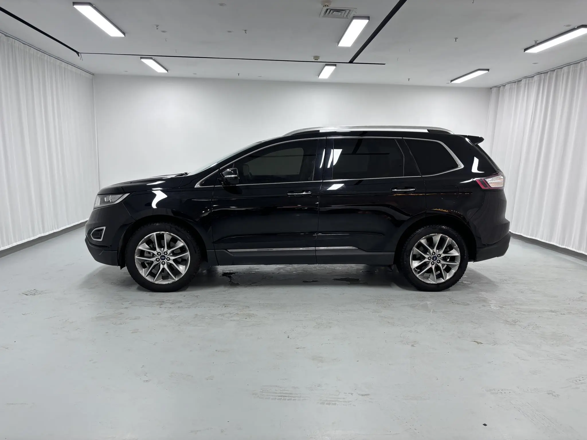 Ford Sharp World EcoBoost 245 four-wheel drive Zunrui Plus 7-seater country V