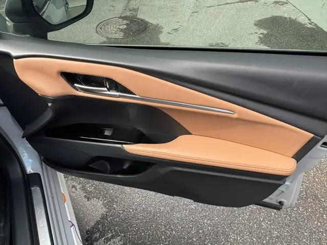 TOYOTA Camry Dual Engine 2.0 HGVP Deluxe Edition