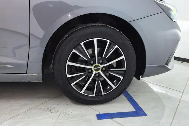 Roewe Roewe i5 Facelift 1.5L CVT Diamond edition