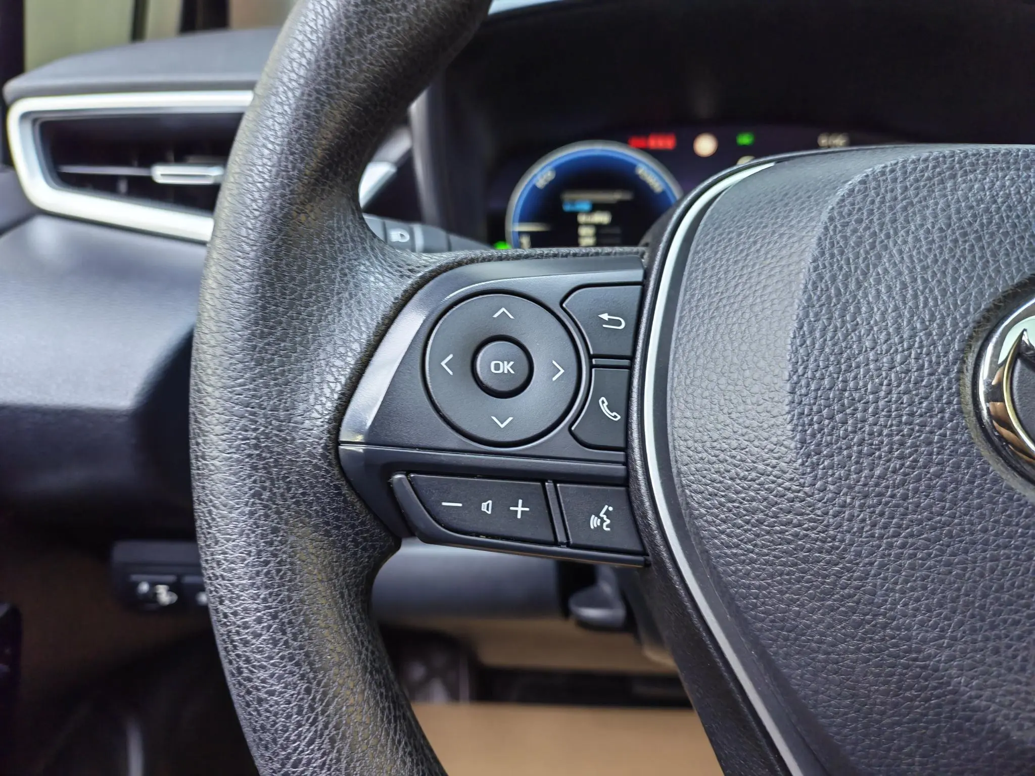 TOYOTA Ling Shang Dual engine 2.0L Deluxe Edition